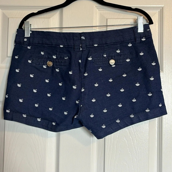 Harper women’s blue and white swan print shorts size medium - Picture 5 of 9
